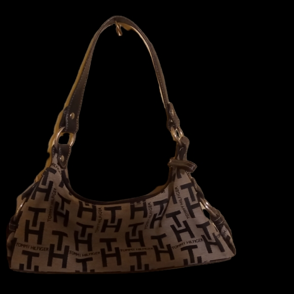 Tommy Hilfiger clutch purse - Picture 2 of 13